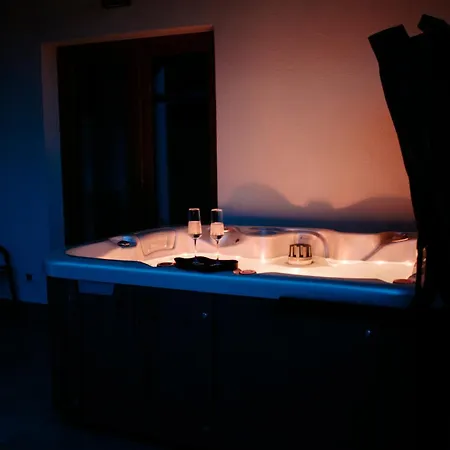 Aura Wellness *